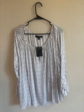 NWT !Fred David White and Blue Striped Scoop Neck Blouse